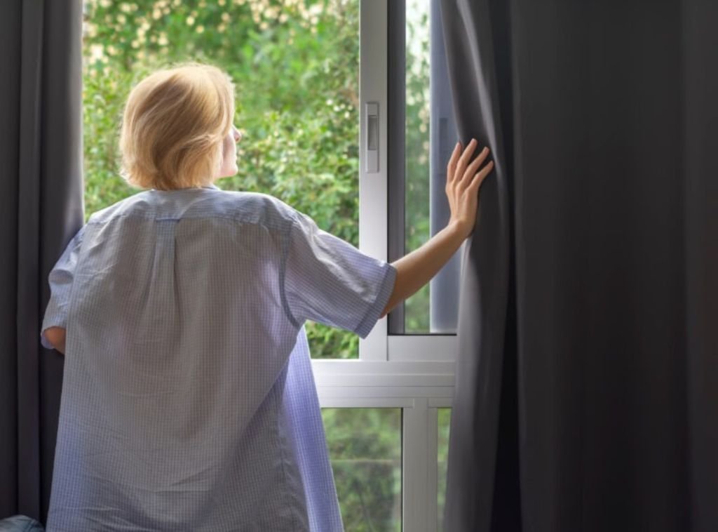 How blackout curtains keep you cool