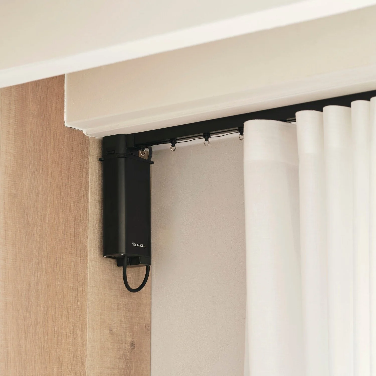 Silent Gliss 5600 Electric Curtain